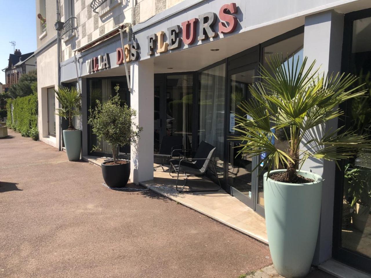 La Villa Des Fleurs Blonville Bagian luar foto